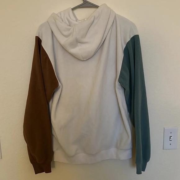 Canada Victoria BC Color Block Fleece Hoodie - Picture 2 of 4